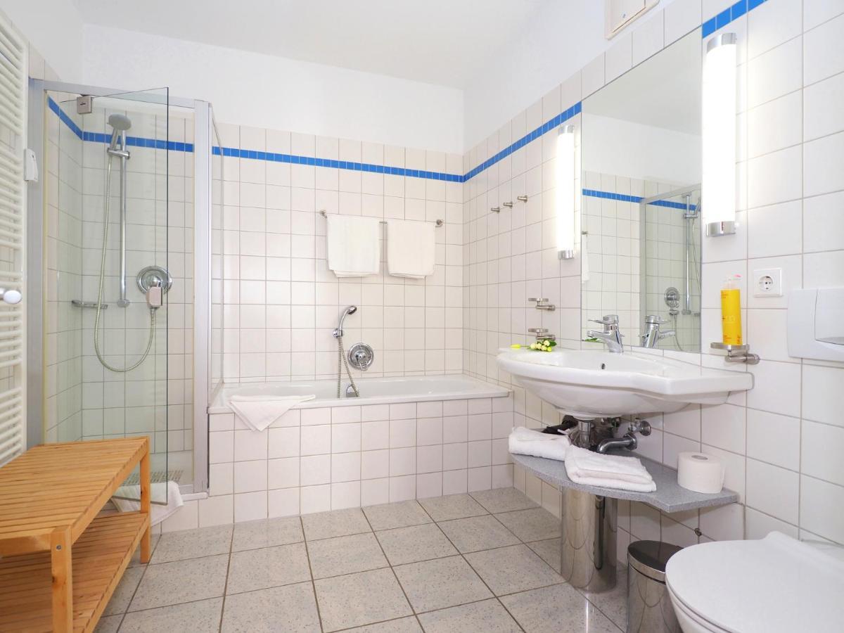 Kaiservillen Heringsdorf - Ferienwohnung Mit 1 Schlafzimmer Und Terrasse D201 Bagian luar foto